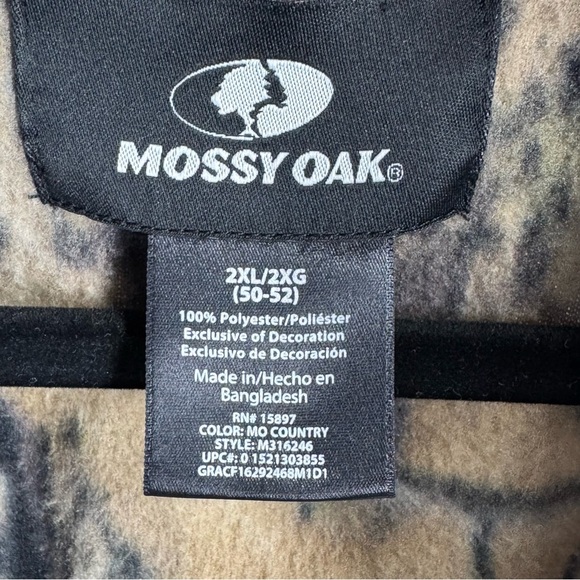 Mossy Oak Woodland Camo Fleece Jacket - Picture 5 of 6